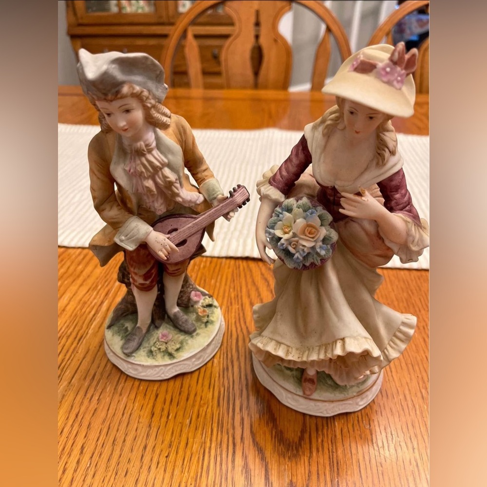 Vintage Classic Gallery Collection Figurines